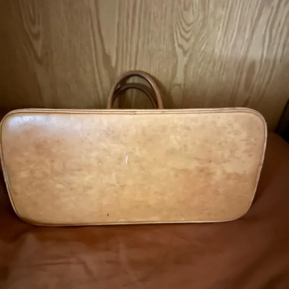 Louis Vuitton Alma hand bag in great preloved condition. This is an awesome - Picture 9 of 9